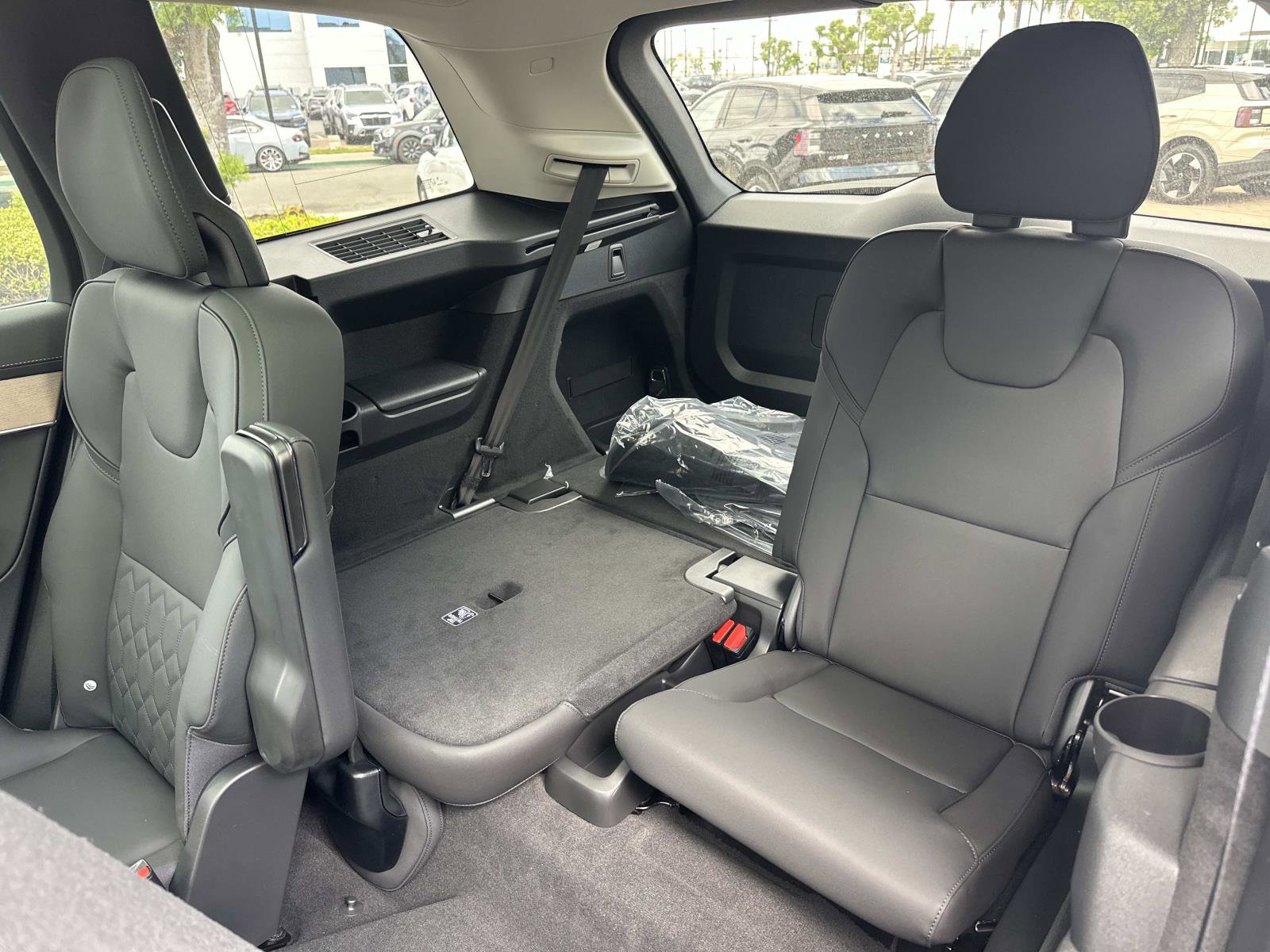 New 2026 Volvo XC90 B5 Plus AWD/4WD image 18