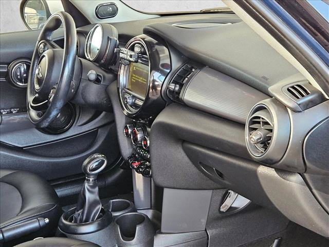 Used 2018 MINI Cooper 4-Door Hardtop FWD image 20