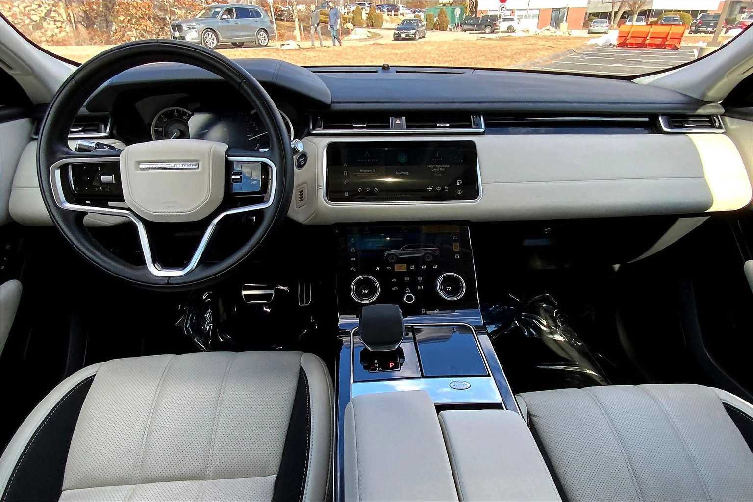 Certified 2022 Land Rover Range Rover Velar R-Dynamic S AWD/4WD image 15