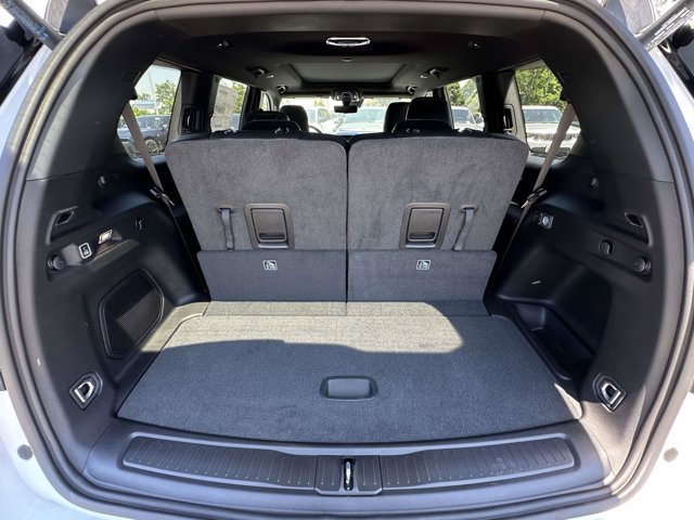 New 2026 Jeep Grand Cherokee L Limited w/ Luxury Tech Group II AWD/4WD image 28