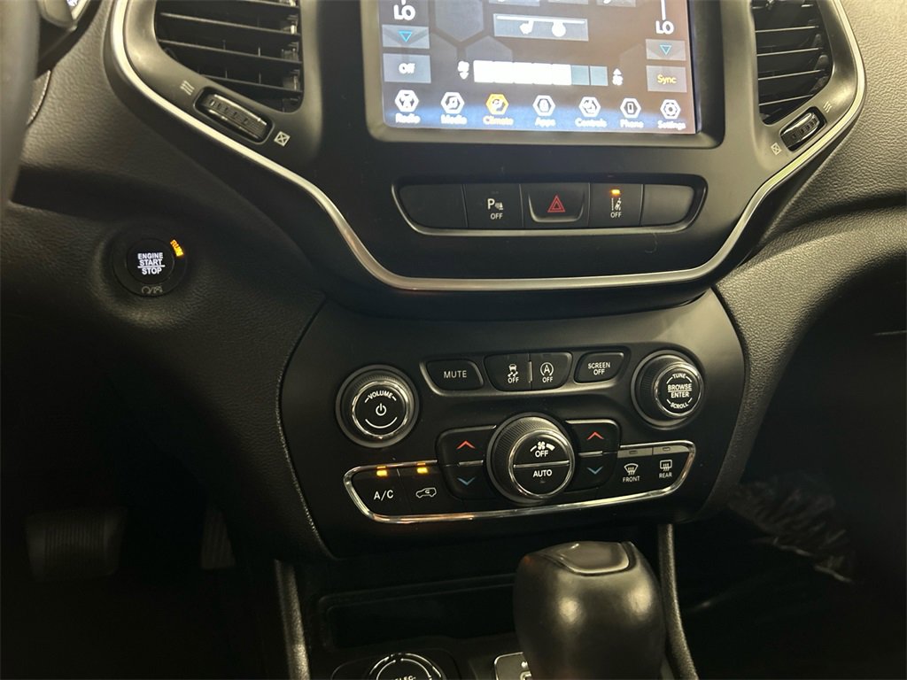 Used 2021 Jeep Cherokee Latitude Lux w/ Comfort/Convenience Group image 25