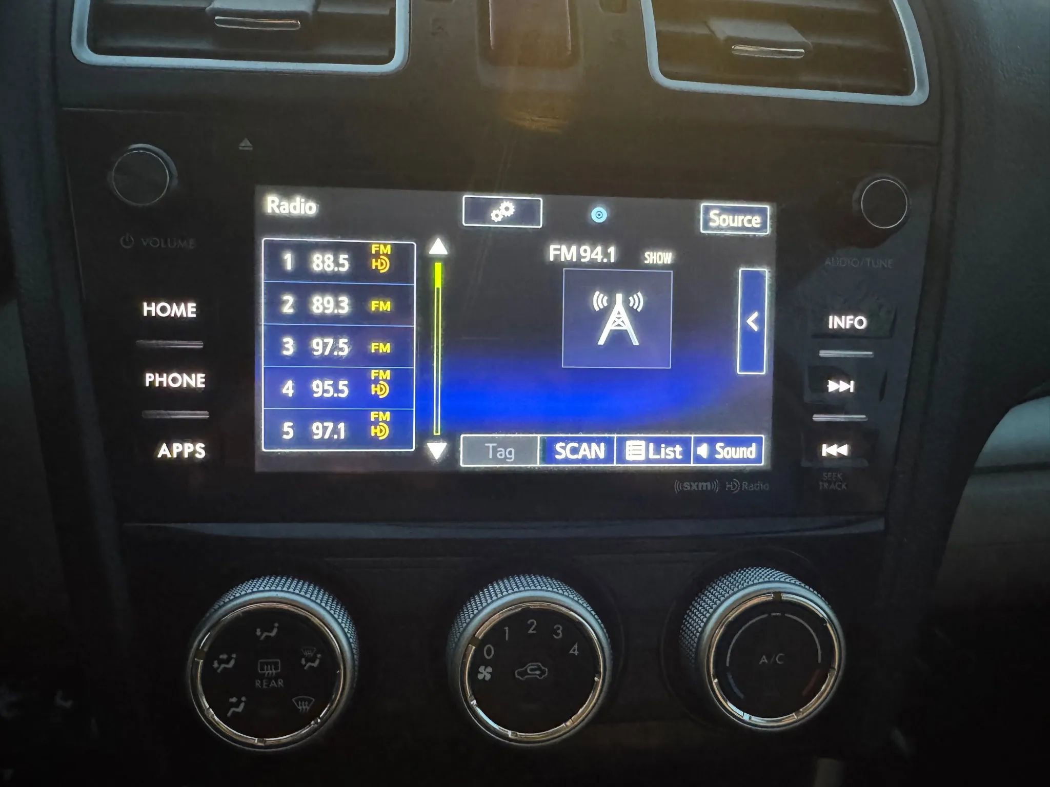 Used 2016 Subaru Forester 2.5i Premium w/ Popular Package #2 image 14