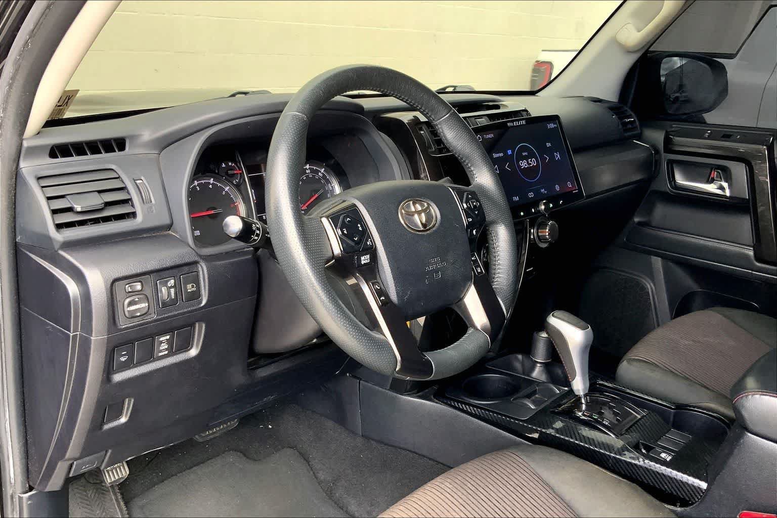Used 2020 Toyota 4Runner TRD Off-Road AWD/4WD image 2