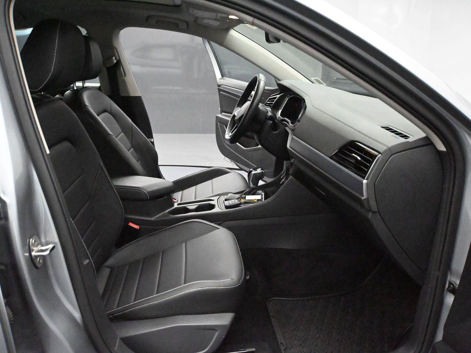 Used 2023 Volkswagen Jetta SE FWD image 16
