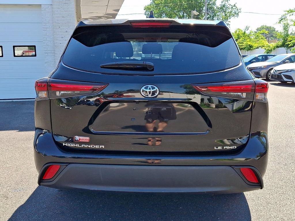 Certified 2025 Toyota Highlander LE AWD/4WD image 5