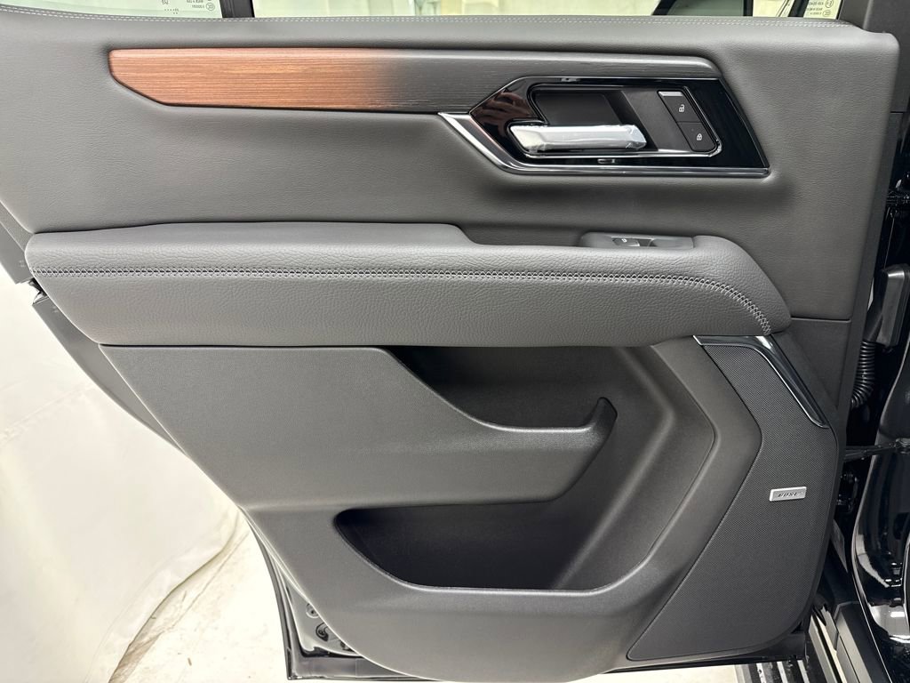 New 2026 GMC Yukon Denali w/ Sun & Power Step Package image 18