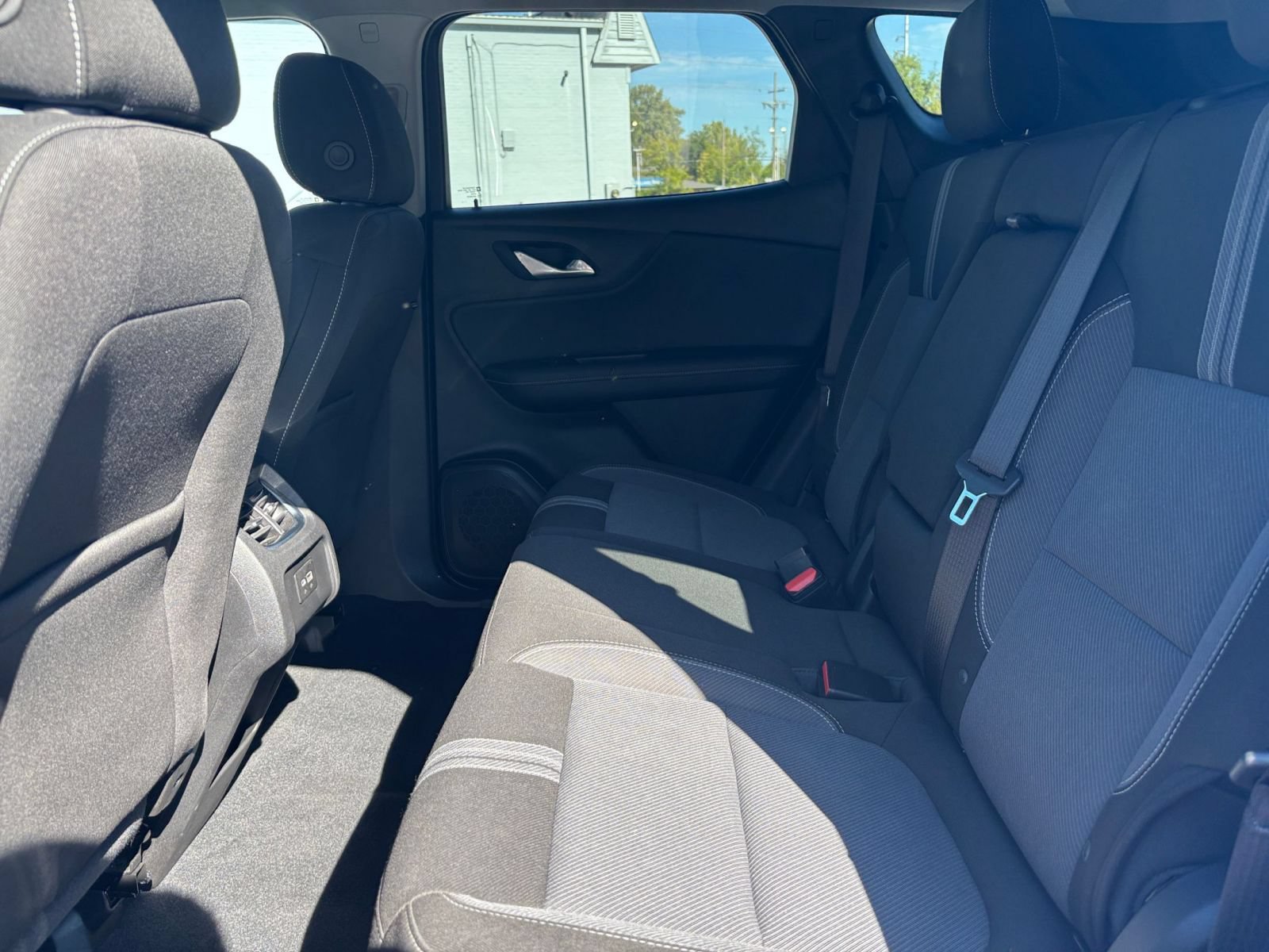 Used 2025 Chevrolet Blazer LT FWD image 26