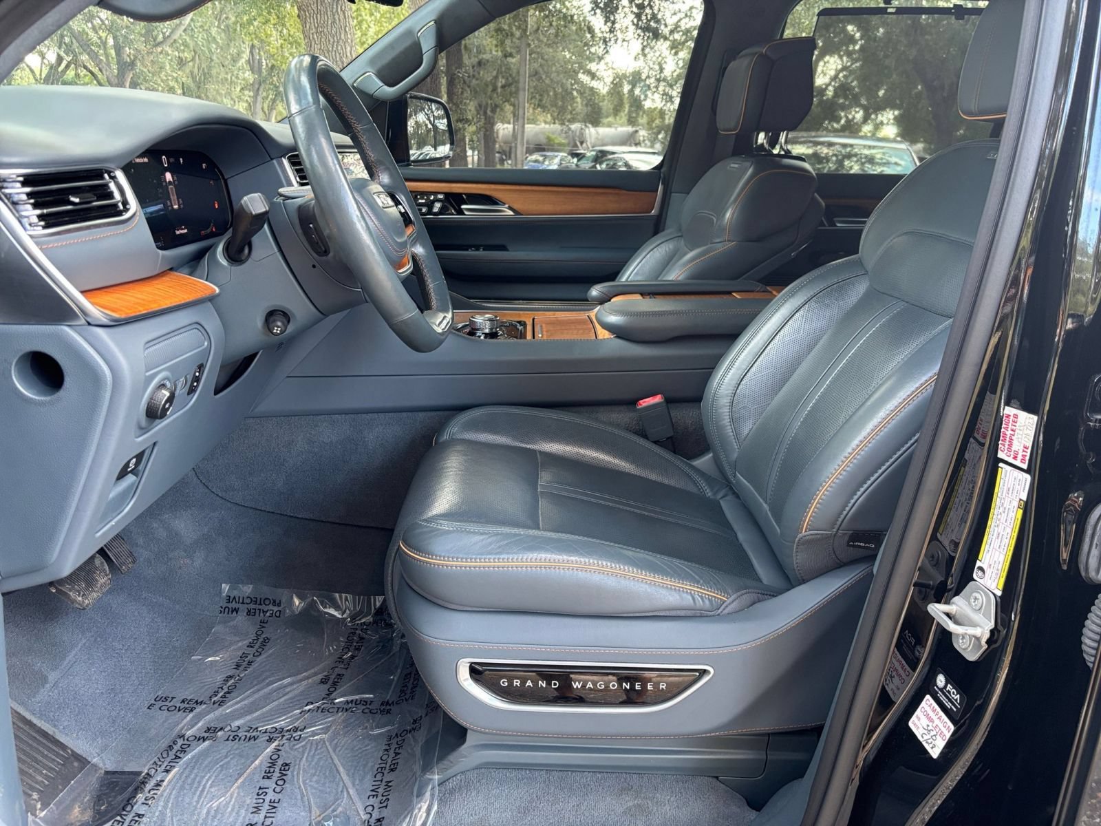 Used 2023 Jeep Grand Wagoneer Series II AWD/4WD image 30
