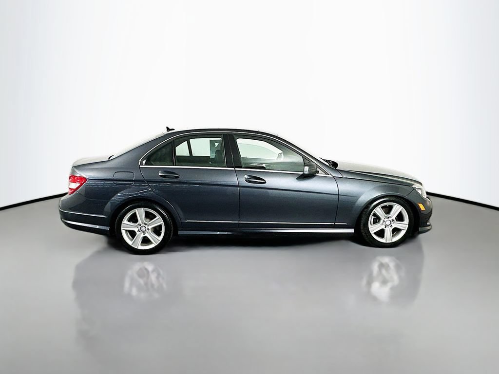 Used 2011 Mercedes-Benz C 300 4MATIC Sedan image 9