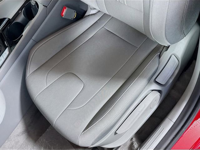 New 2025 Hyundai Elantra SEL FWD image 24