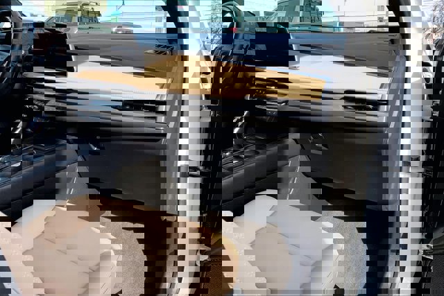 Used 2024 Cadillac XT4 Luxury w/ Trailering Package image 16