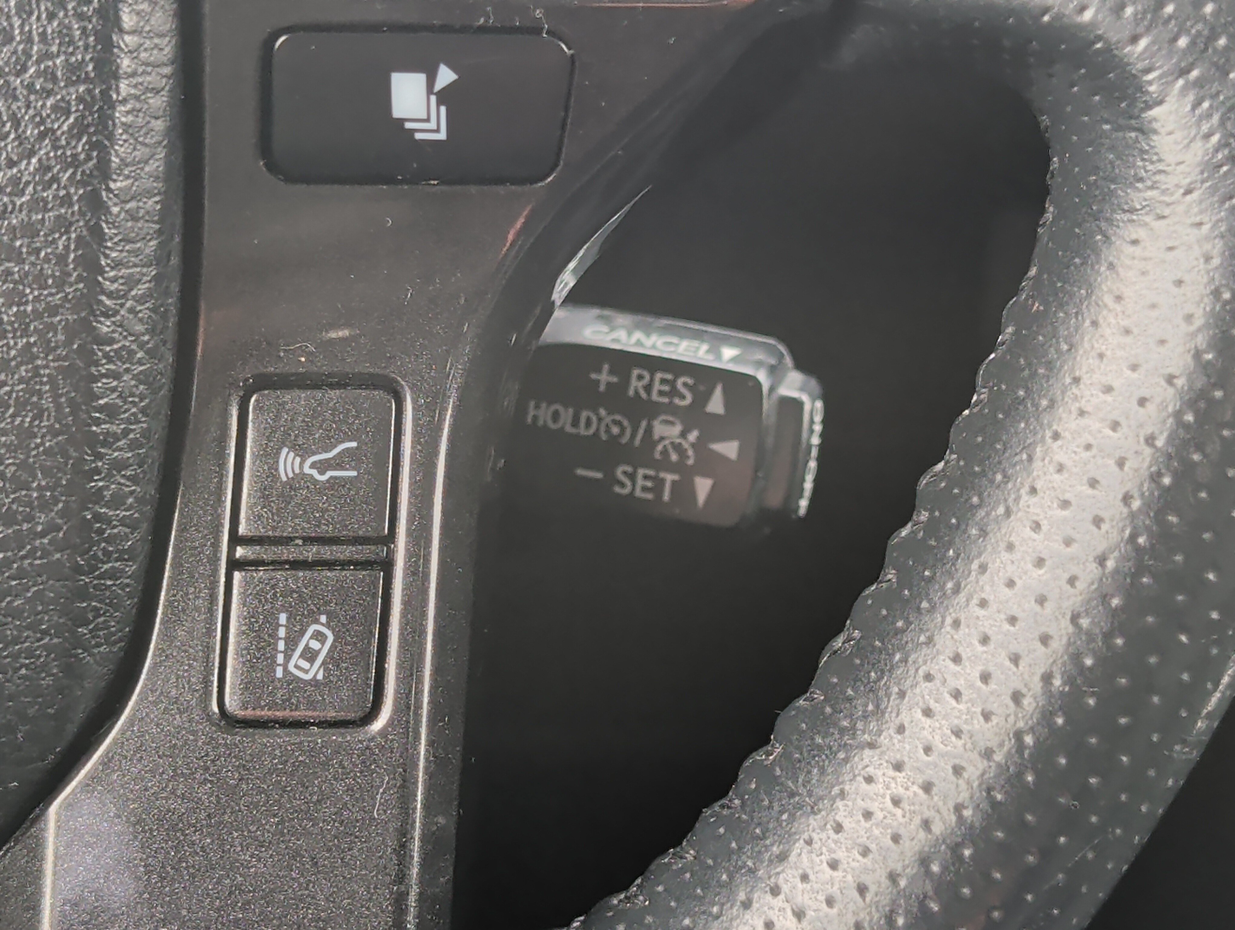 Certified 2020 Toyota 4Runner TRD Off-Road Premium AWD/4WD image 30