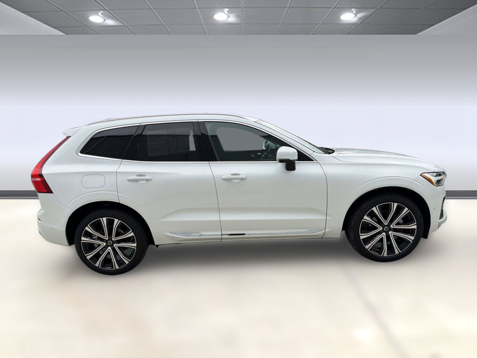 Certified 2023 Volvo XC60 B5 Ultimate w/ Climate Package AWD/4WD image 8