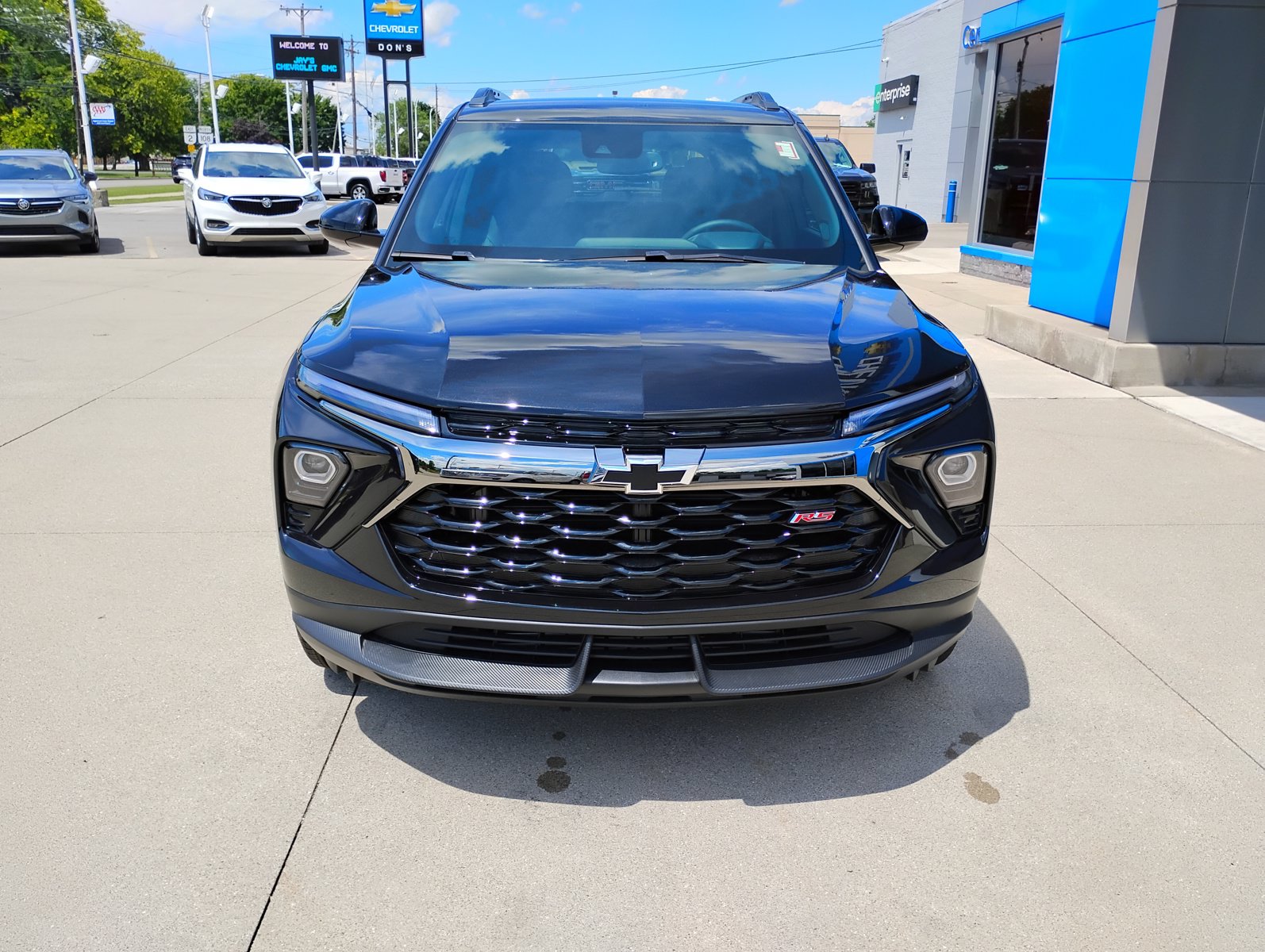 New 2026 Chevrolet TrailBlazer RS w/ Convenience Package AWD/4WD image 2