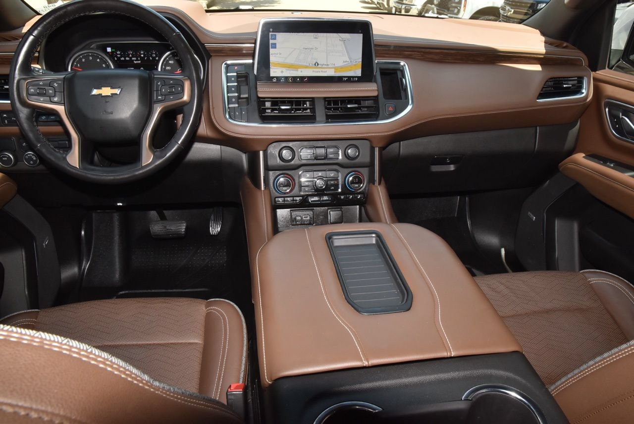 Used 2021 Chevrolet Tahoe High Country w/ Premium Package RWD image 17
