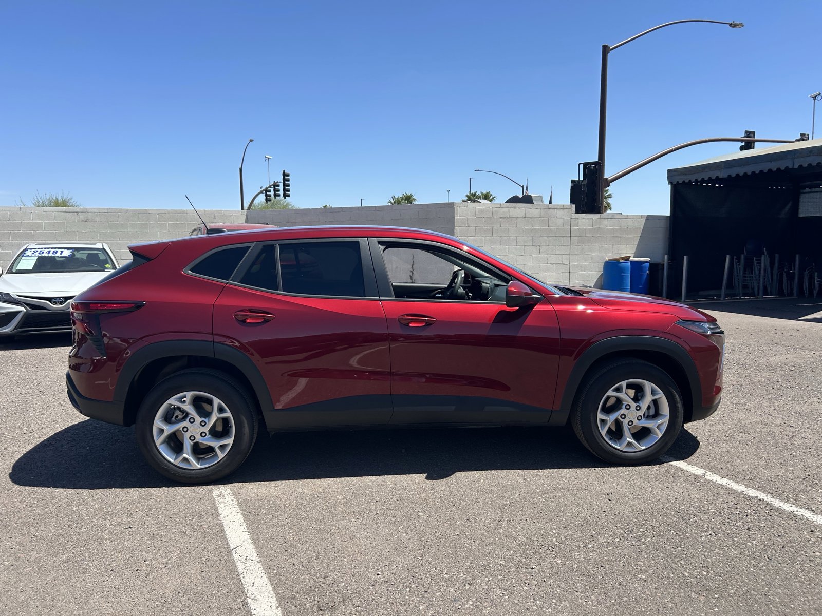 Used 2025 Chevrolet Trax LS w/ LS Convenience Package image 5