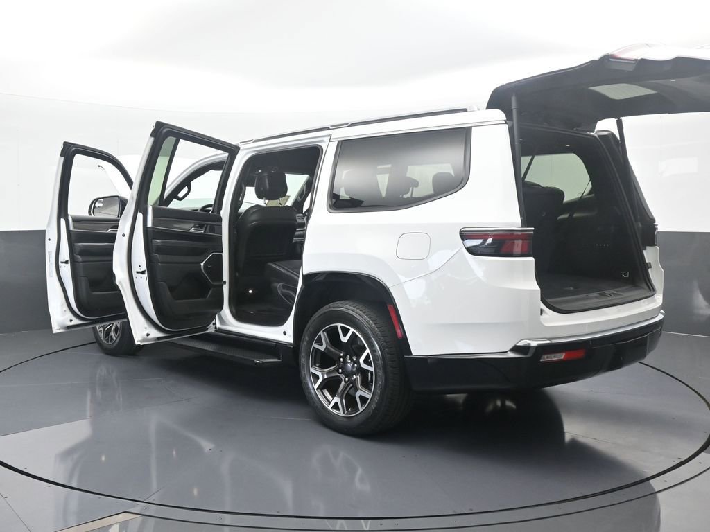 Used 2023 Jeep Wagoneer Series III w/ Preferred Equipment Group image 78