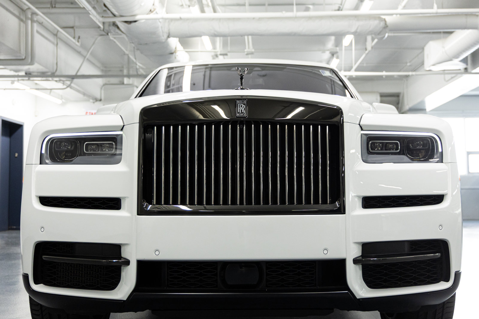 Certified 2023 Rolls-Royce Cullinan Black Badge w/ Driver's Package AWD/4WD image 10