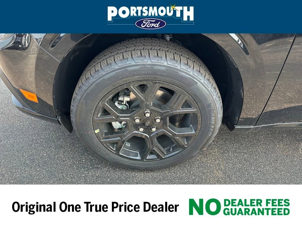 New 2025 Ford Maverick Lobo AWD/4WD image 30