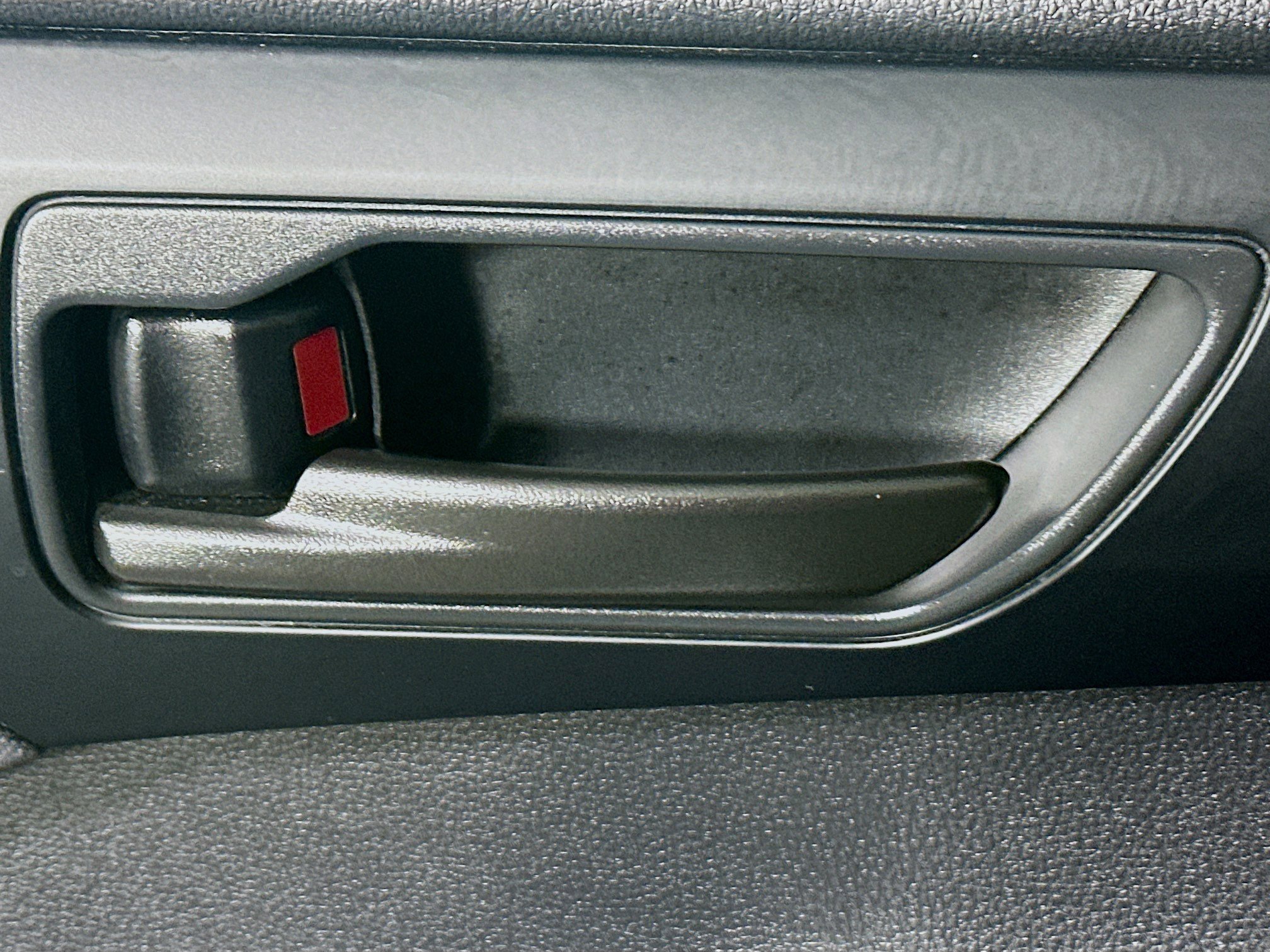 Used 2024 Toyota Highlander LE image 13