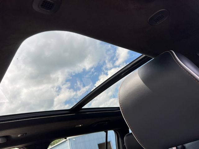 Used 2021 Jeep Grand Cherokee L Summit AWD/4WD image 9