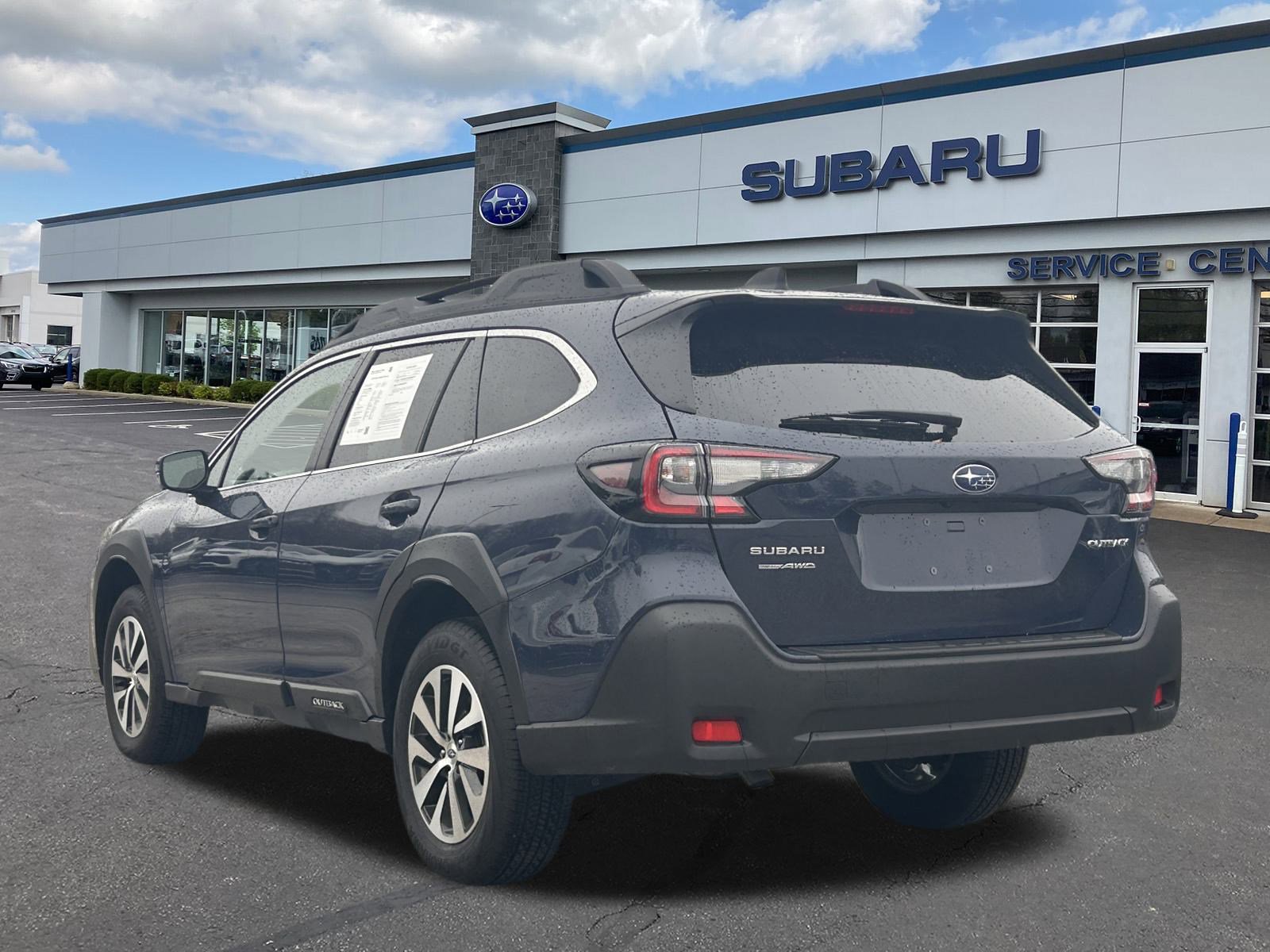 Certified 2025 Subaru Outback Premium image 6