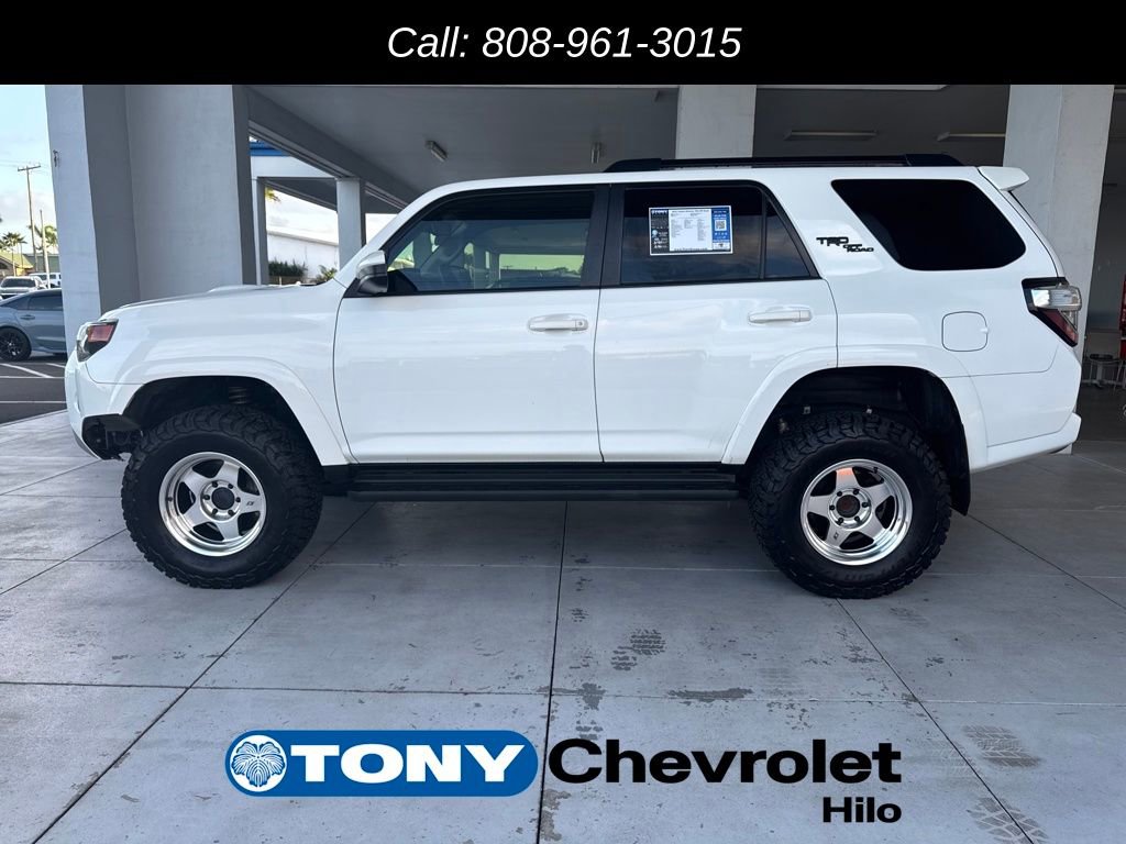 Used 2022 Toyota 4Runner TRD Off-Road image 2