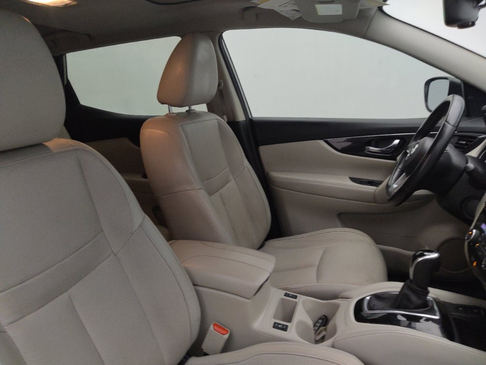 Used 2019 Nissan Rogue Sport SL w/ Premium Package FWD image 21