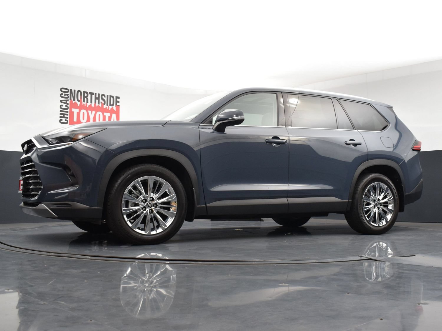 Used 2025 Toyota Grand Highlander AWD image 36