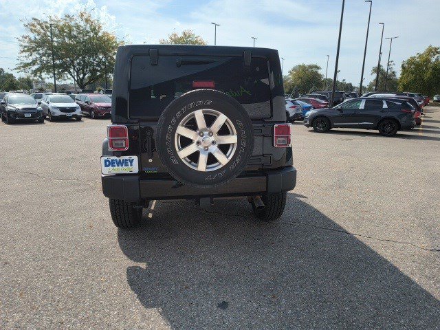 Used 2016 Jeep Wrangler Unlimited Sahara w/ Mopar Chrome Edition Group image 4