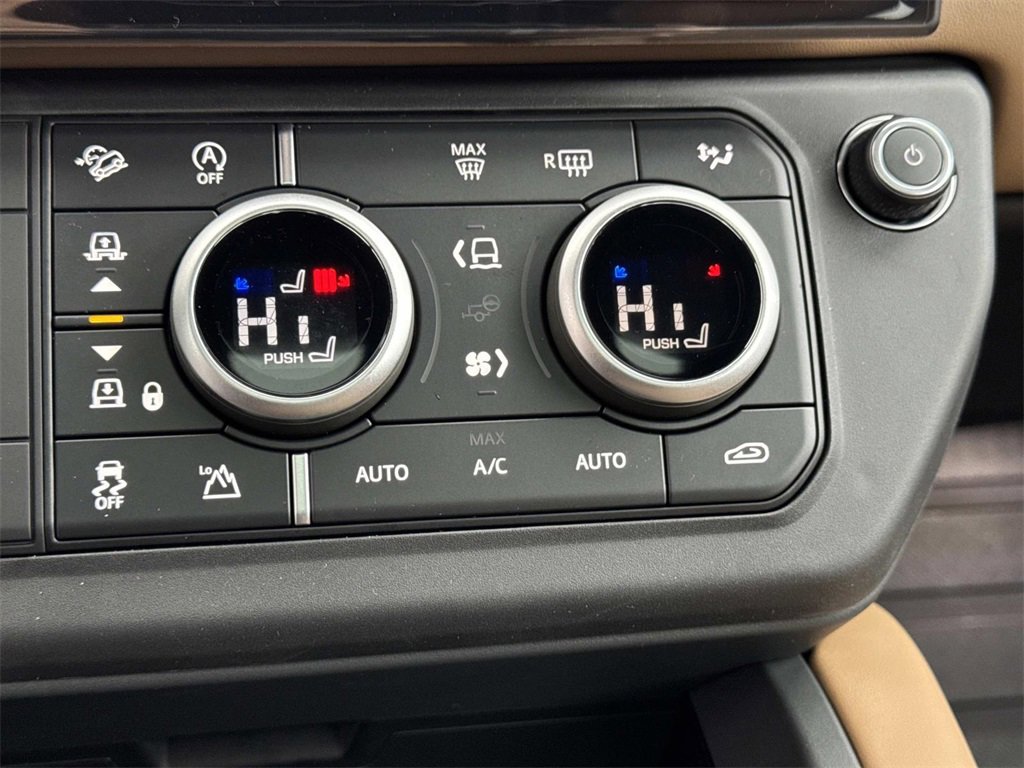New 2026 Land Rover Defender 110 S image 24