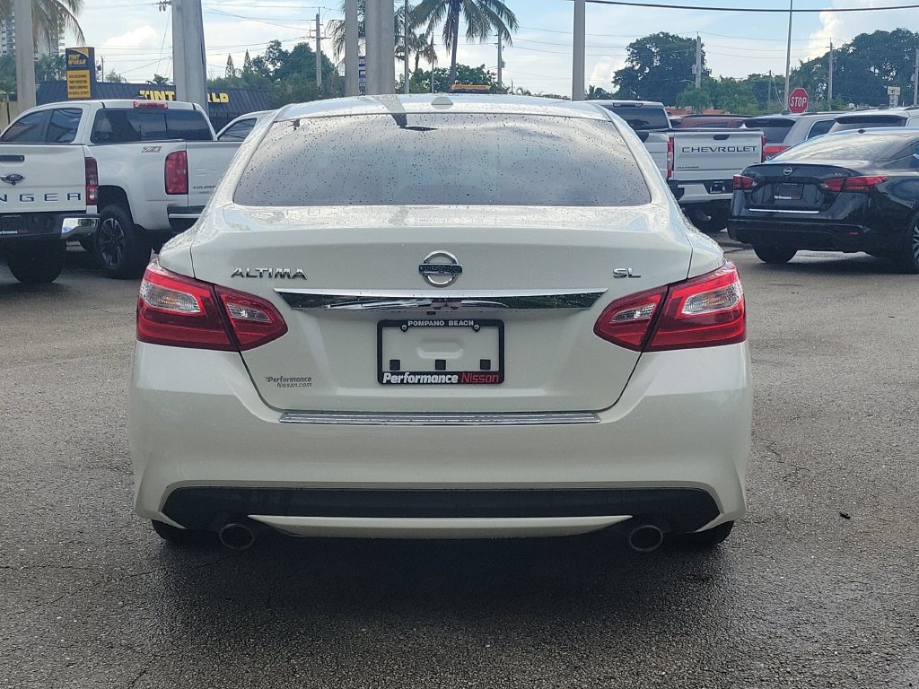 Used 2016 Nissan Altima 2.5 SL w/ 2.5 Technology w/LED Package FWD image 9