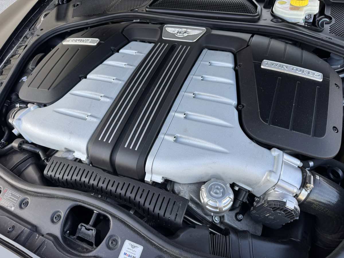 Used 2017 Bentley Continental GT image 29