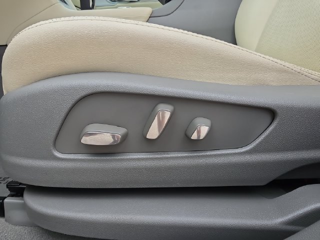 Used 2023 Cadillac XT5 Premium Luxury FWD image 16