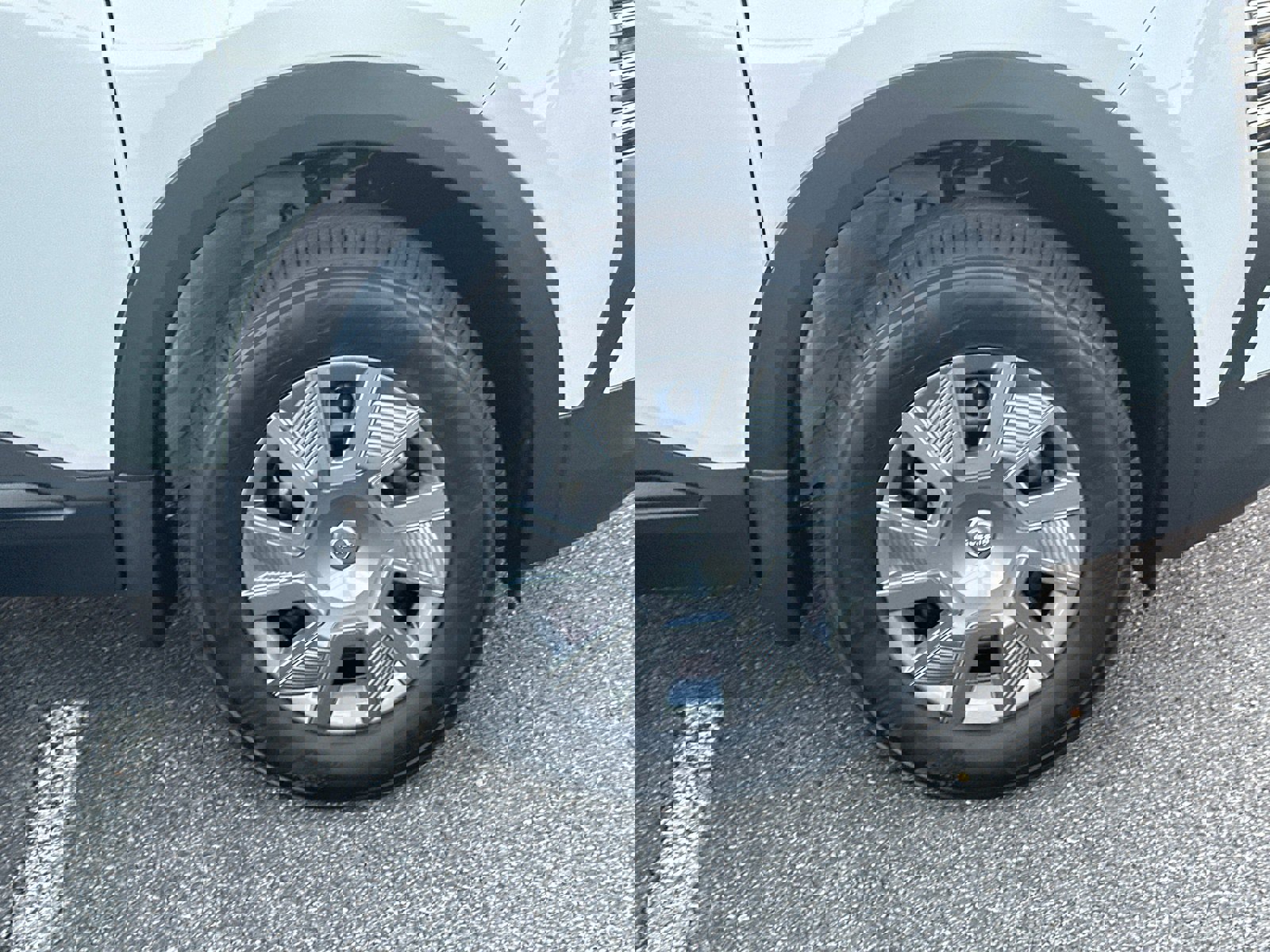 New 2026 Nissan Kicks S image 12