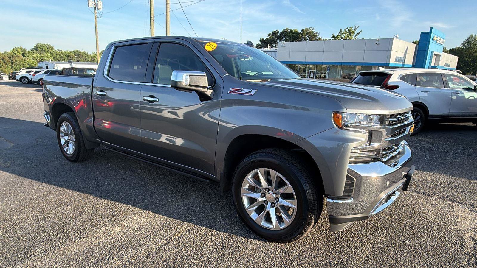 Used 2021 Chevrolet Silverado 1500 LTZ w/ LTZ Premium Package AWD/4WD image 7
