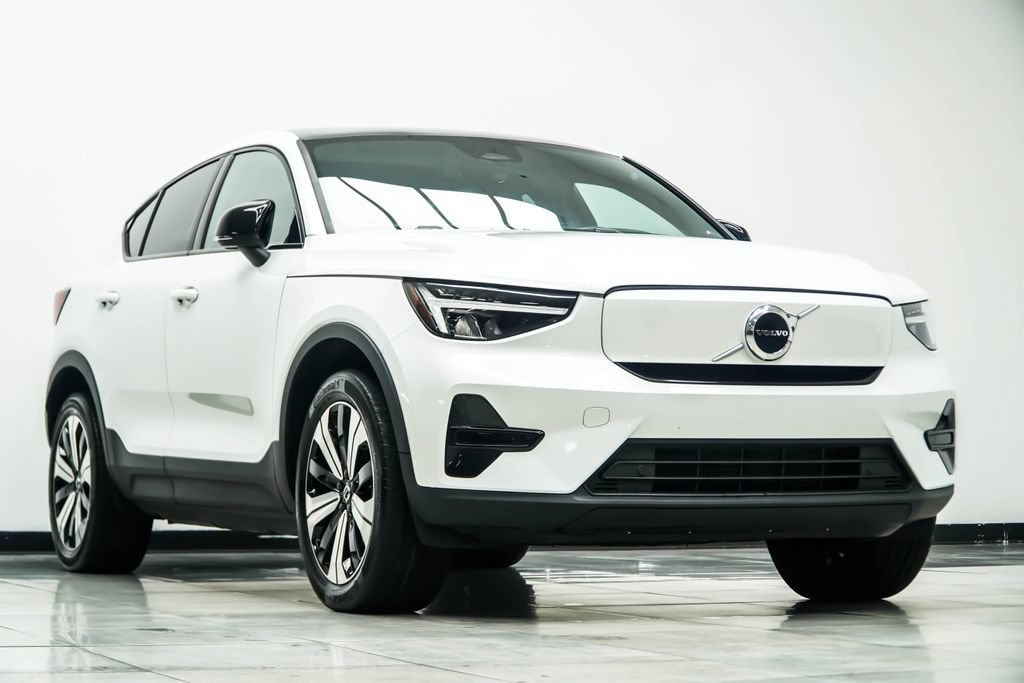 Used 2023 Volvo C40 Recharge Core AWD/4WD image 4
