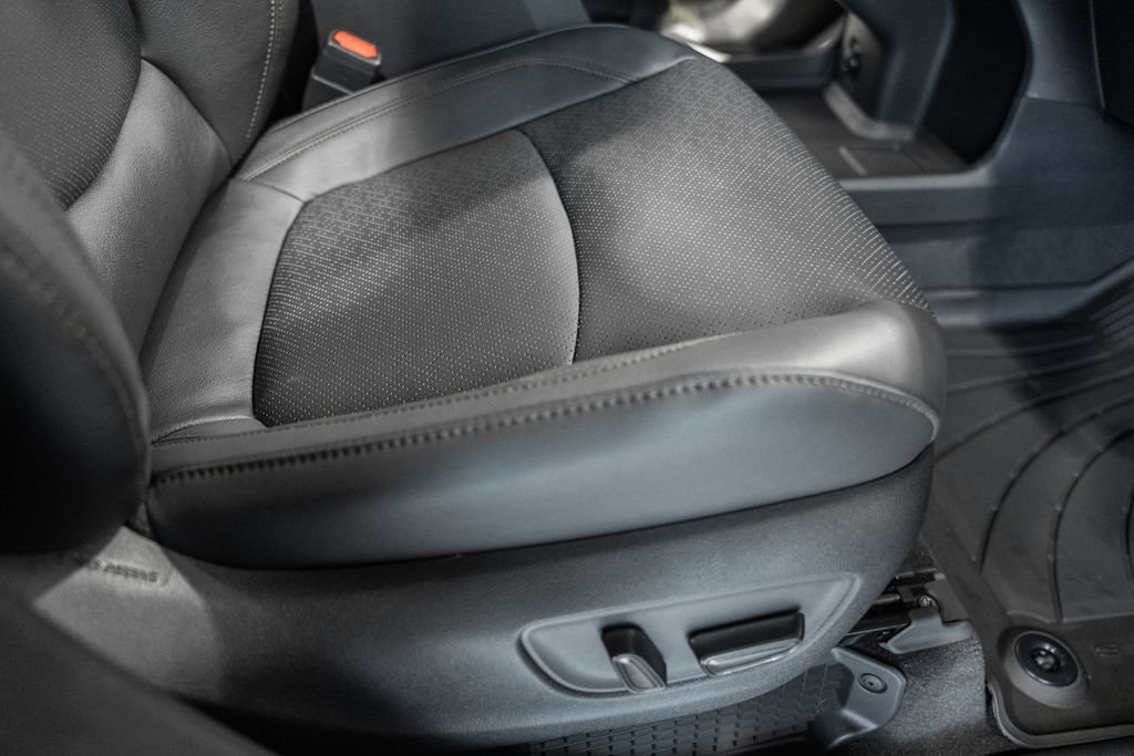 New 2026 Toyota Sienna Platinum AWD/4WD image 37