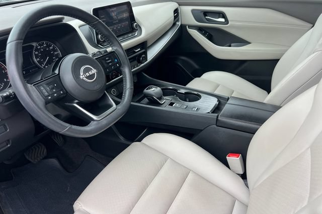 Used 2023 Nissan Rogue SV w/ SV Premium B Package FWD image 12