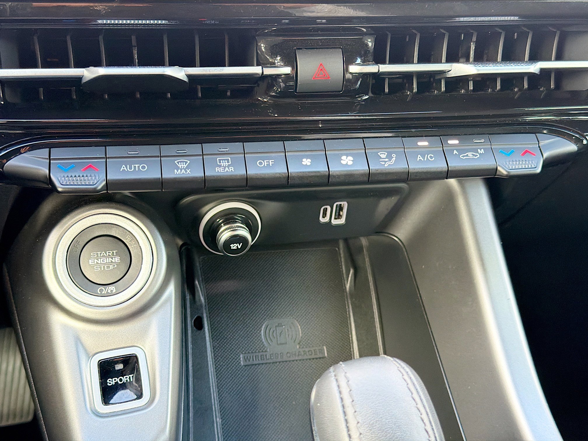 Used 2024 Dodge Hornet R/T Plus w/ R/T Blacktop Package image 35