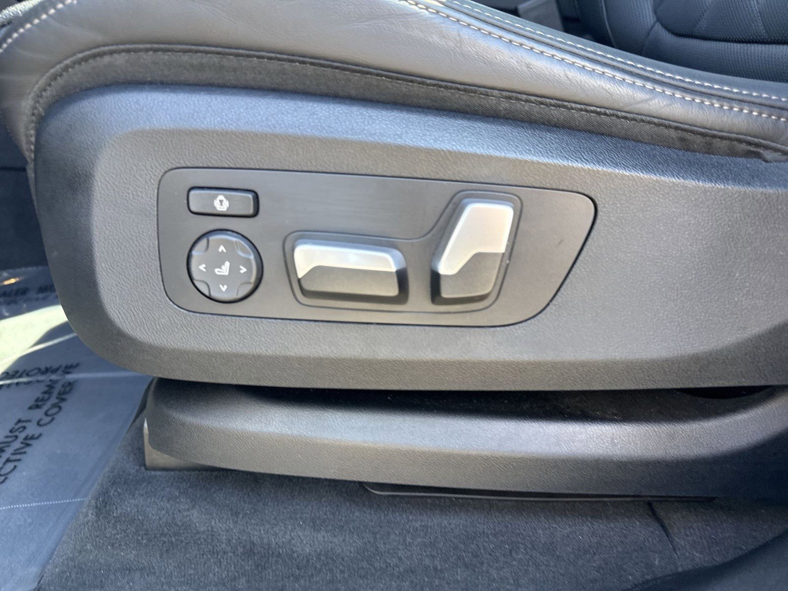 Used 2023 BMW X5 xDrive40i w/ M Sport Package image 13