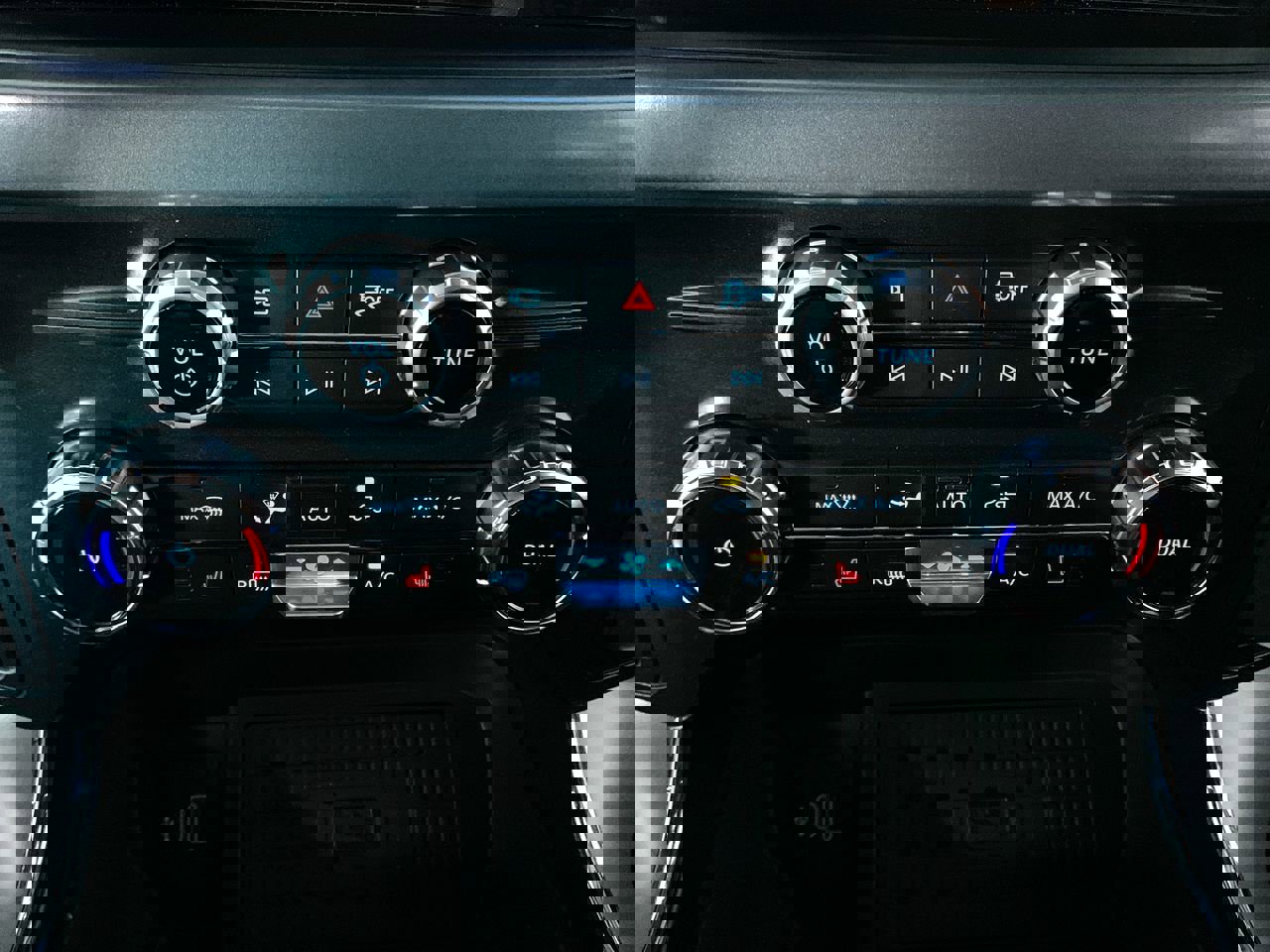 New 2025 Ford F150 XLT w/ Equipment Group 302A MID image 31