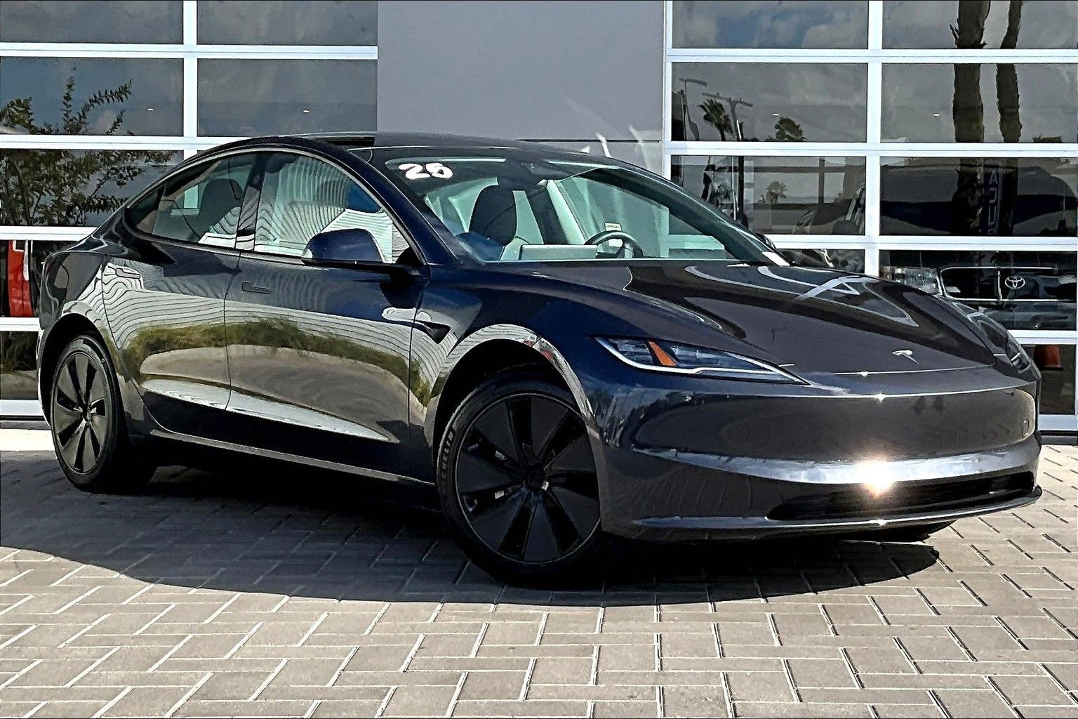 Used 2025 Tesla Model 3 Long Range image 3