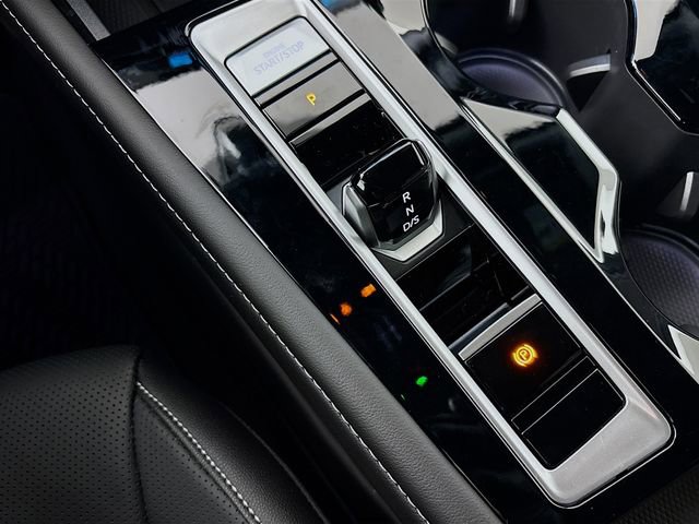 New 2026 Volkswagen Atlas Cross Sport SEL R-Line image 18