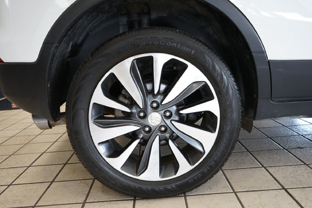 Used 2022 Buick Encore Preferred w/ Safety Package AWD/4WD image 48