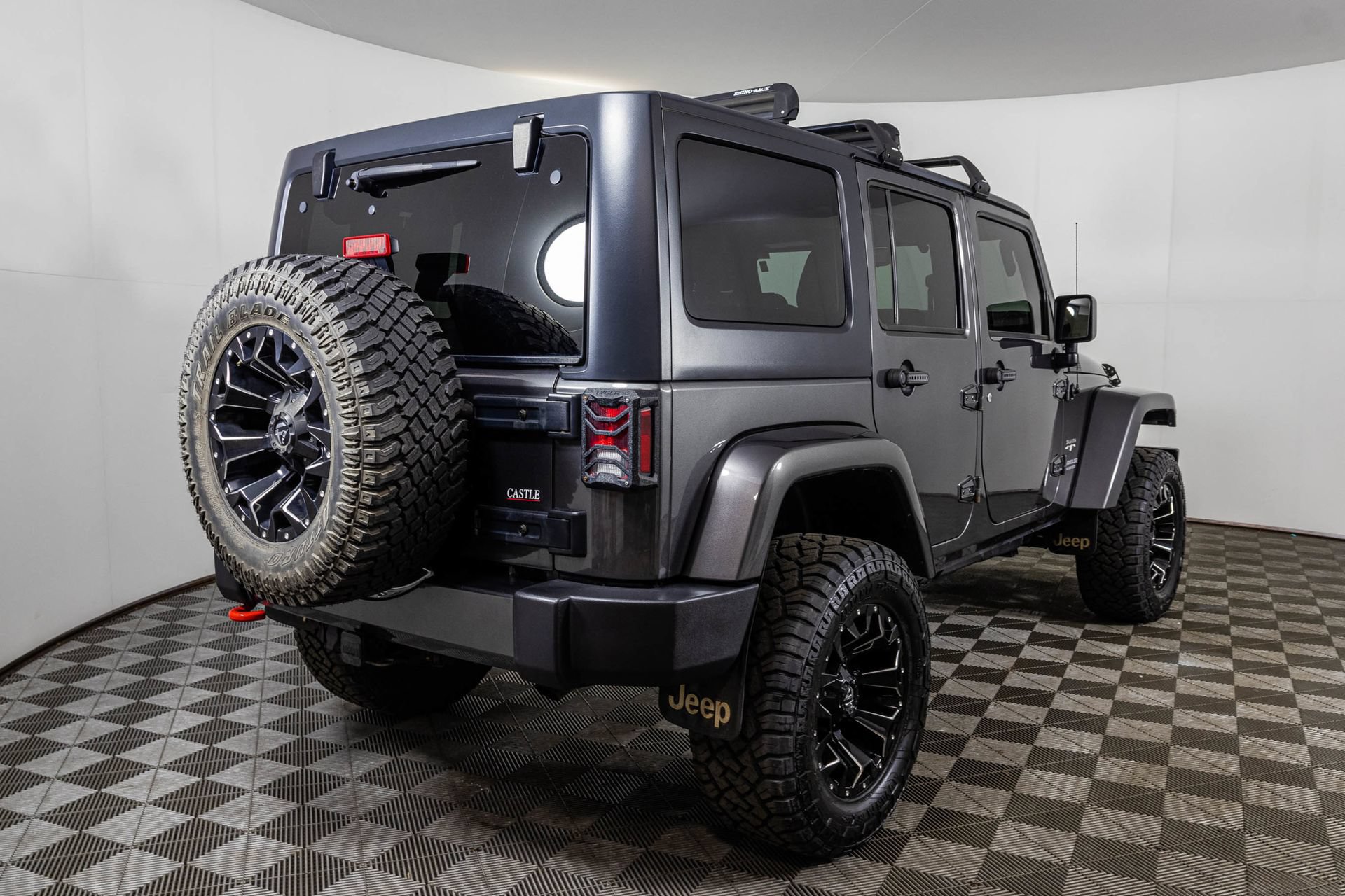 Used 2017 Jeep Wrangler Unlimited Sahara w/ Connectivity Group AWD/4WD image 13