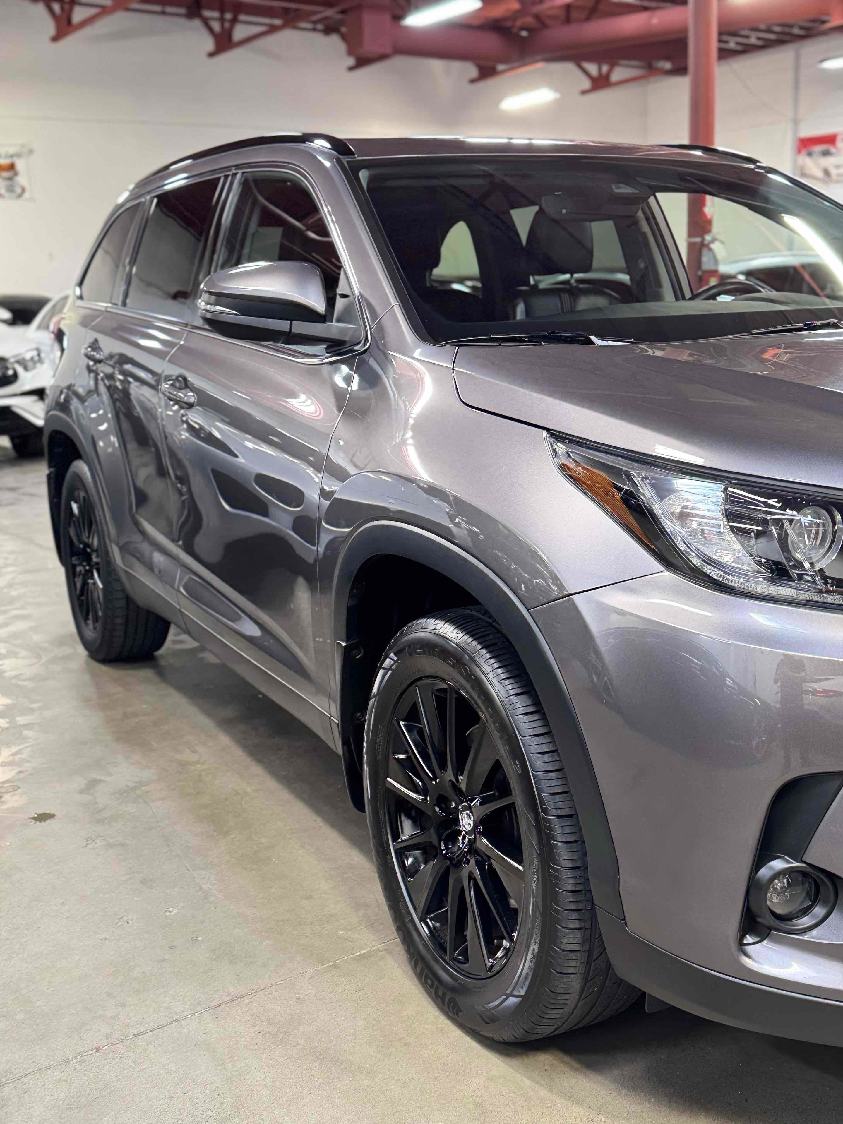 Used 2019 Toyota Highlander XLE image 49