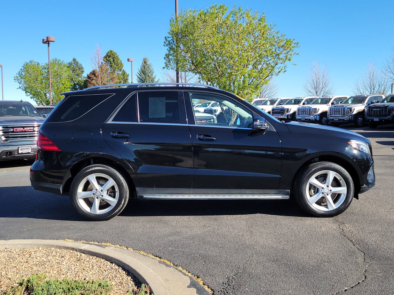 Used 2016 Mercedes-Benz GLE 300d 4MATIC image 2