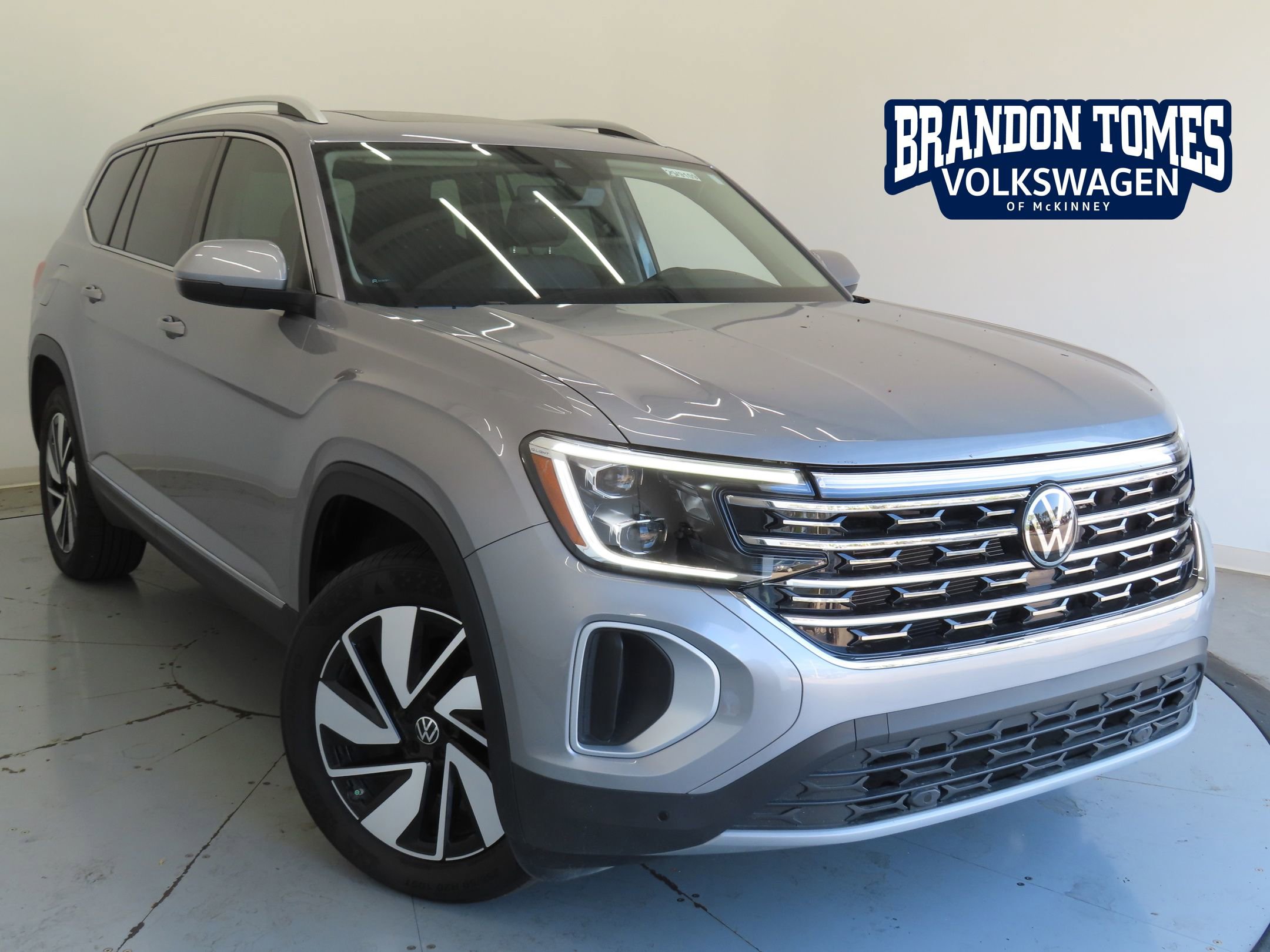 New 2025 Volkswagen Atlas SEL AWD/4WD image 1