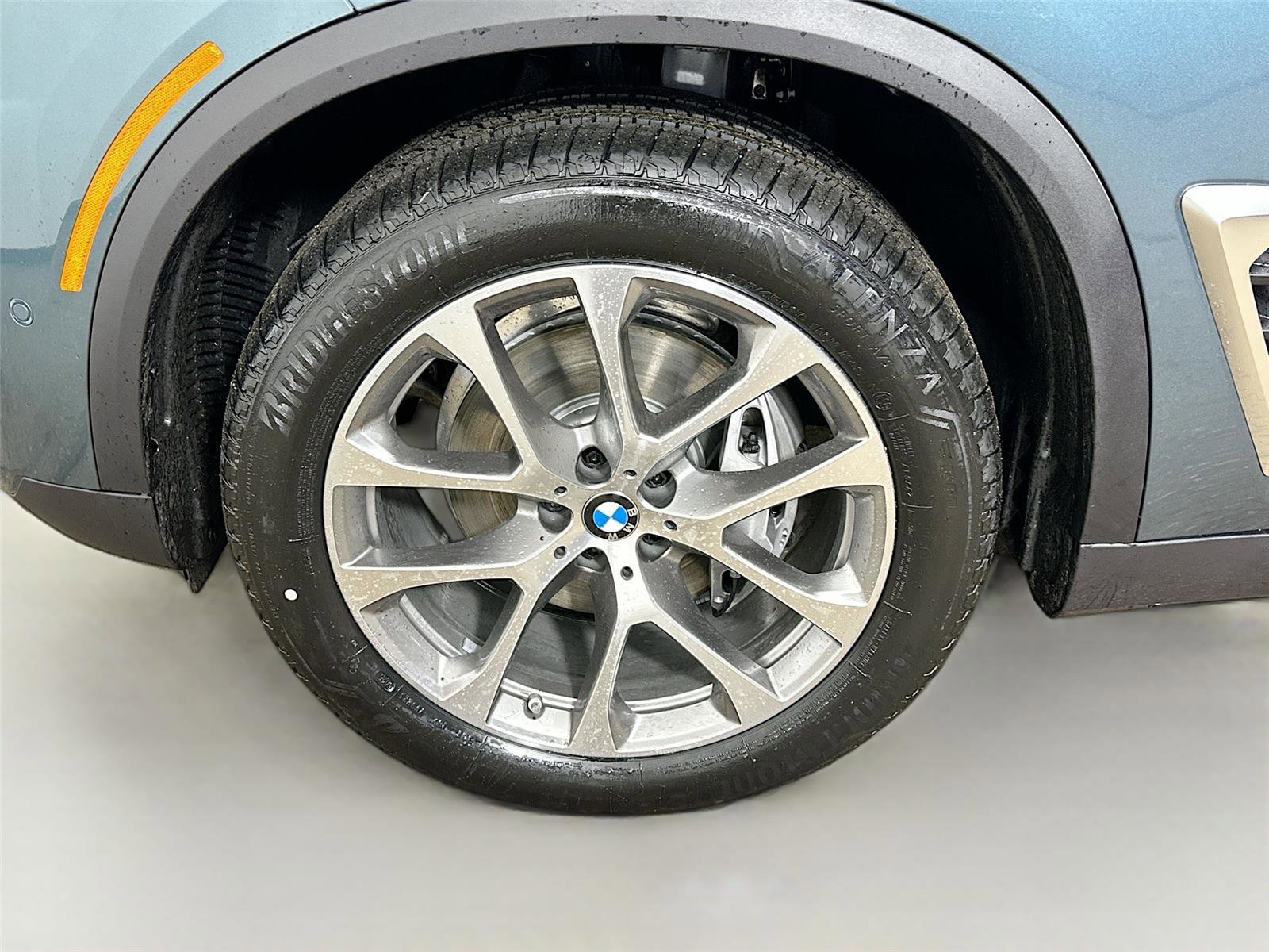 New 2026 BMW X5 xDrive40i w/ Climate Comfort Package image 33